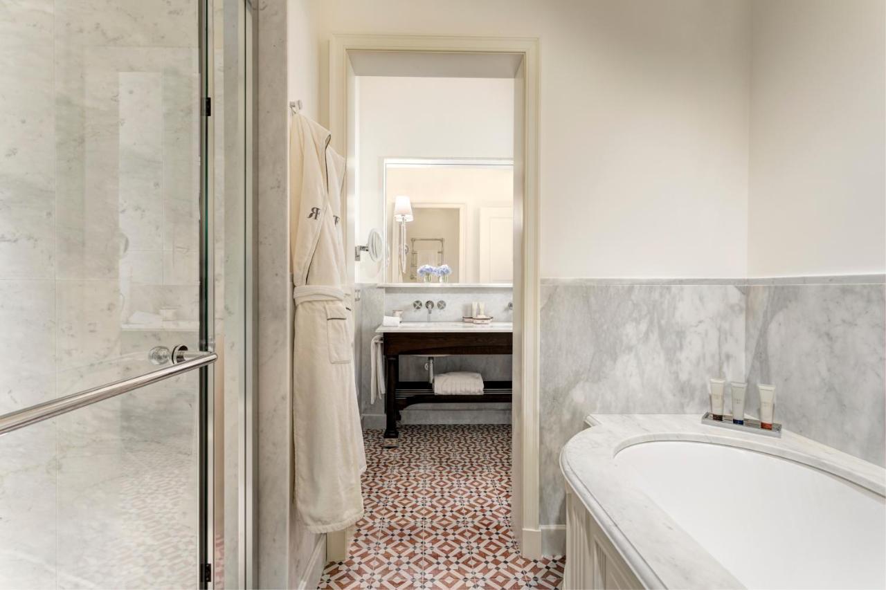 Suite,1168748086:JPEG